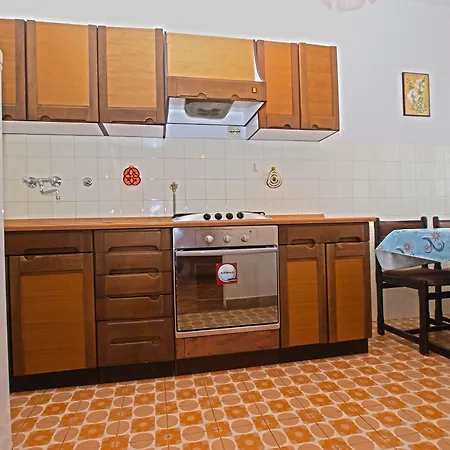 Branko 1348 Appartamento *