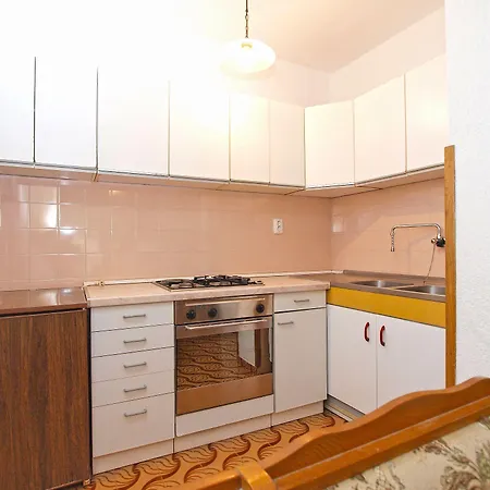 Branko 1348 Apartmán *