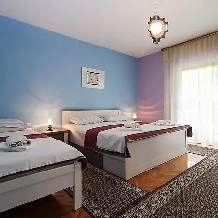 Branko 1348 Apartmán