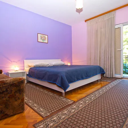 Branko 1348 Apartment