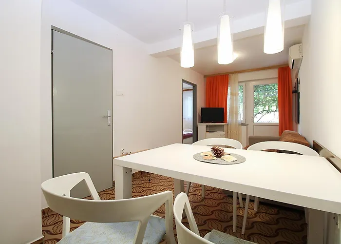 Branko 1348 Apartament *