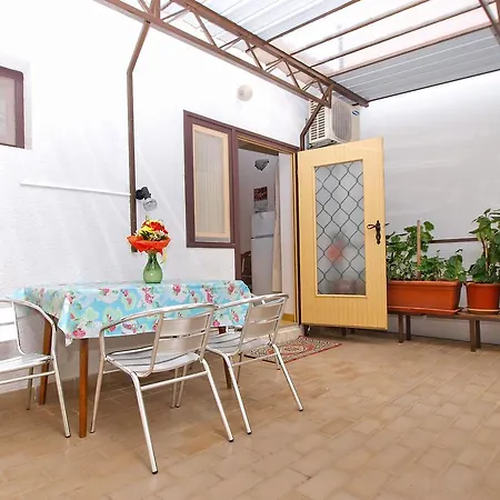 Branko 1348 Apartament