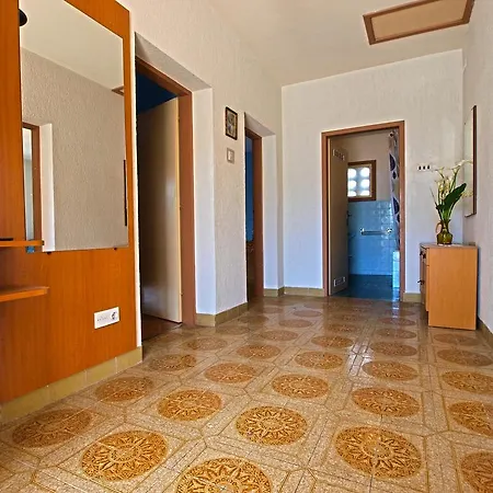 Branko 1348 Apartament