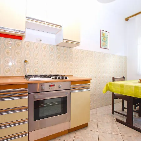 Branko 1348 Apartament